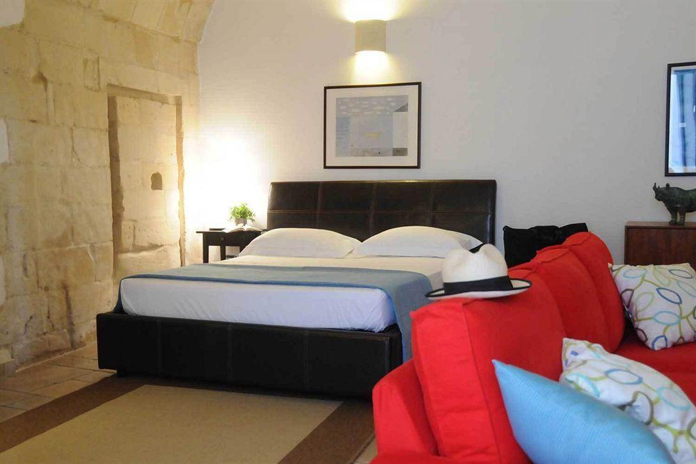 Sacre Bleu Apartments Lecce Buitenkant foto
