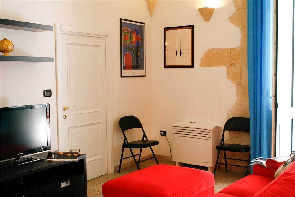 Sacre Bleu Apartments Lecce Buitenkant foto
