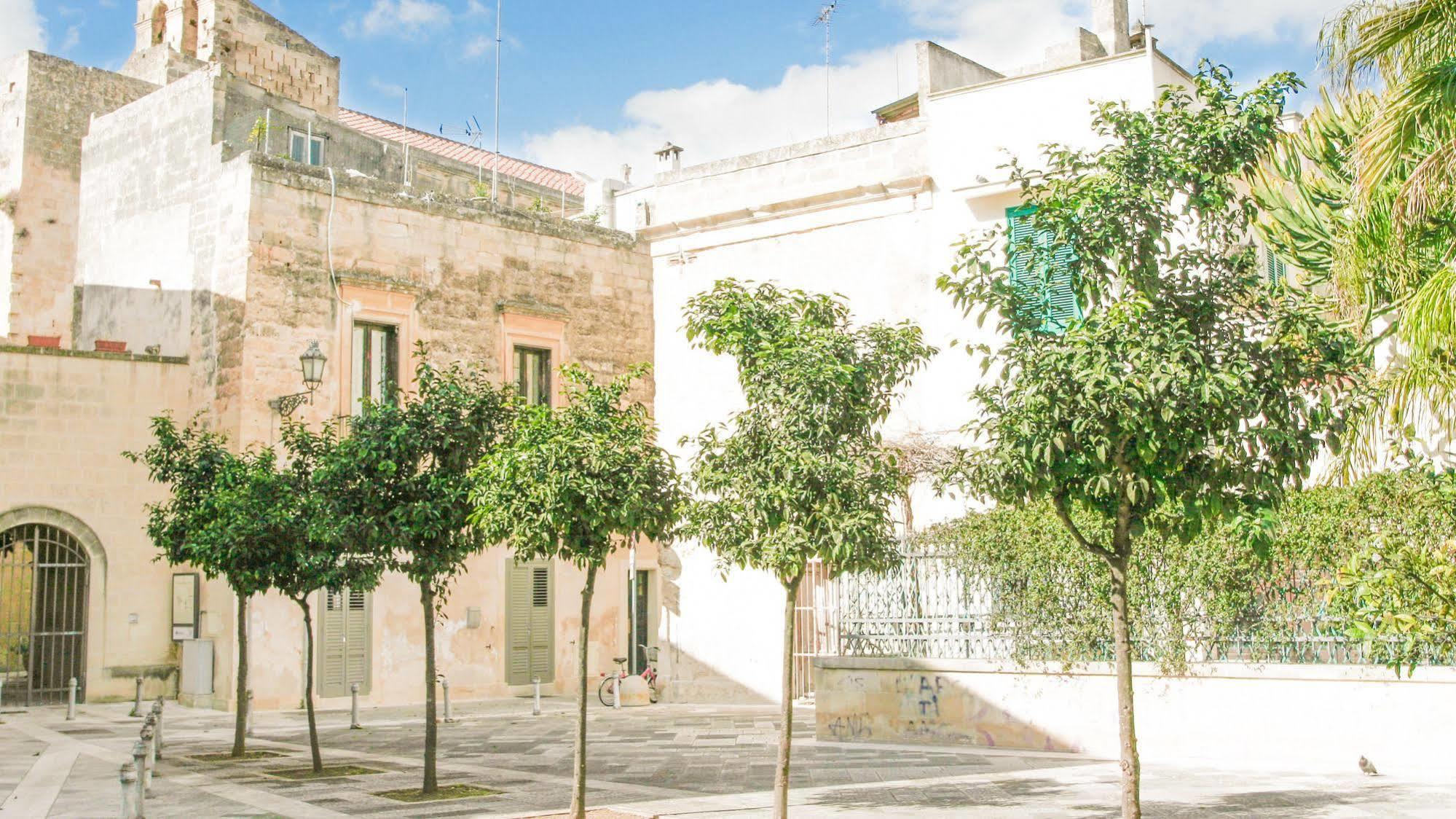 Sacre Bleu Apartments Lecce Buitenkant foto