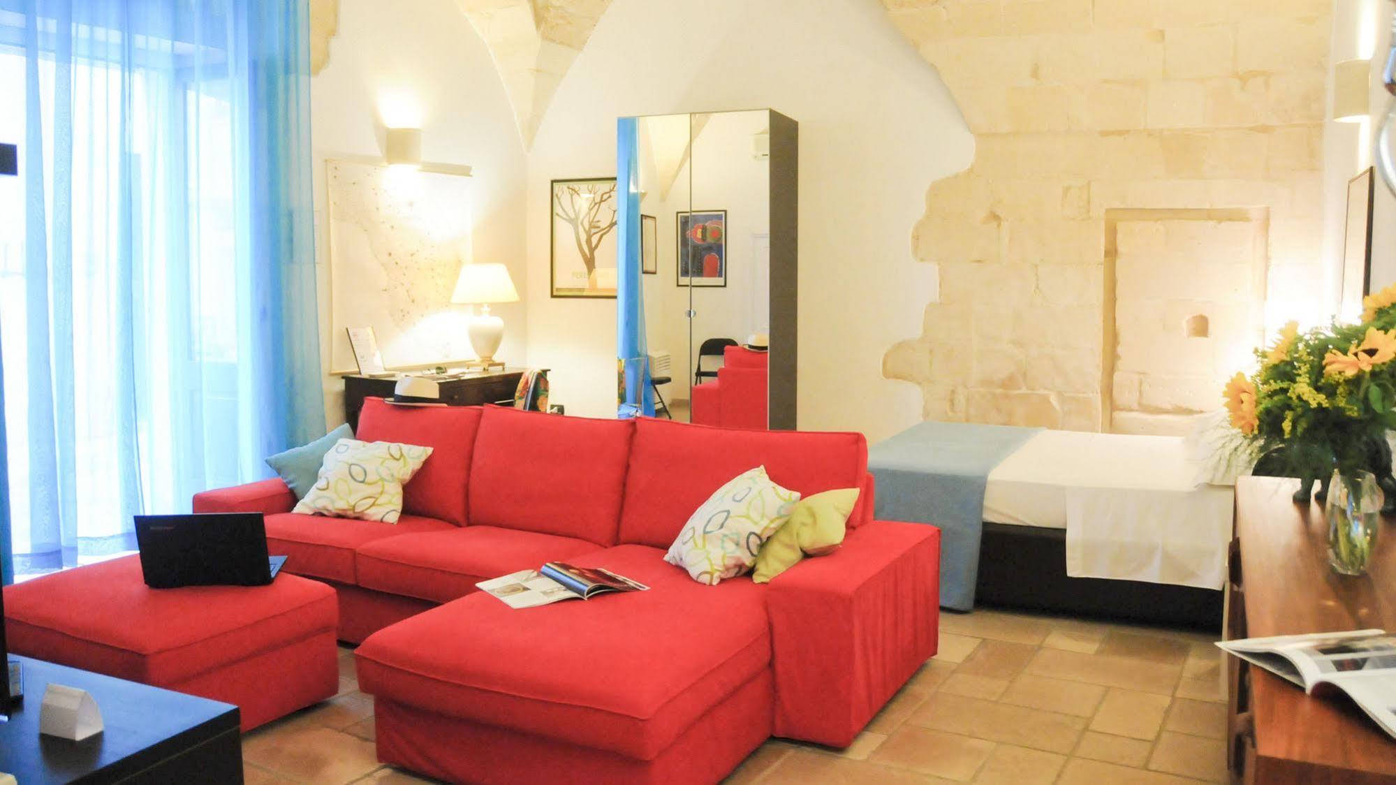 Sacre Bleu Apartments Lecce Buitenkant foto