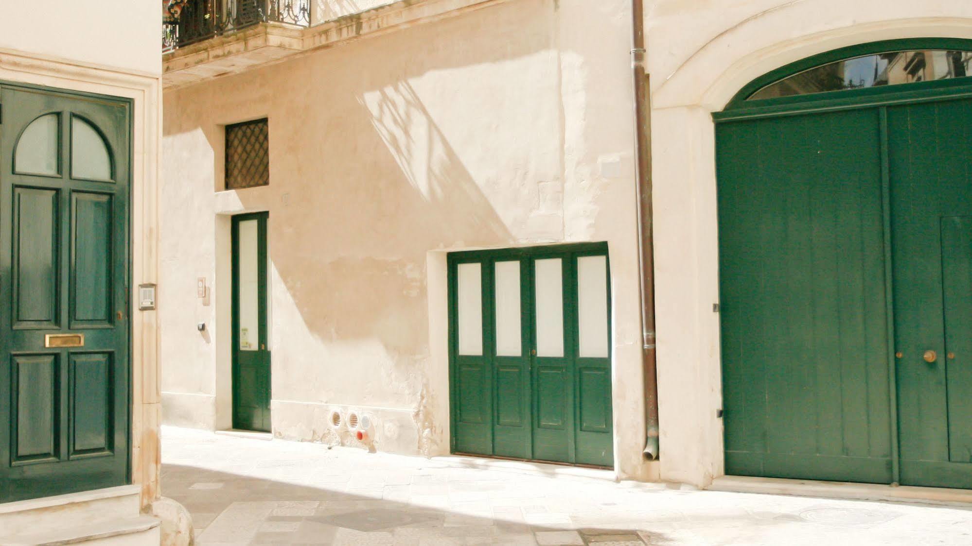 Sacre Bleu Apartments Lecce Buitenkant foto